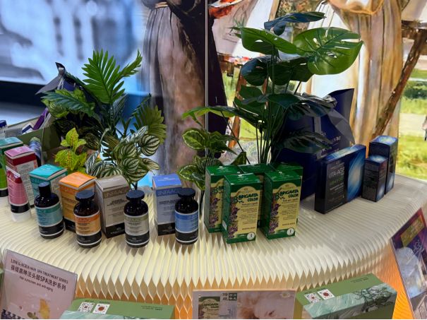 bud亮相进博会演绎意式美学开元棋牌appnature(图1) bud亮相进博会演绎意式美学开元棋牌appnature(图1)